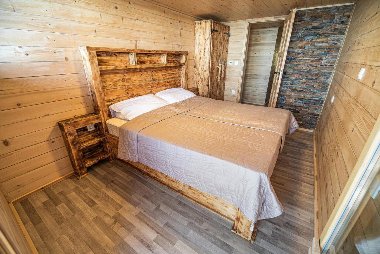 Apartments Zvoh, Krvavec, Ski-In, Ski-Out Cerklje na Gorenjskem Esterno foto